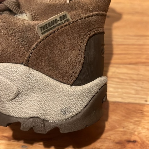 Hi-TEC St. Moritz Thinsulate Brown and Tan Women’s Snow Winter Boots - Size 7.5 - Picture 17 of 17